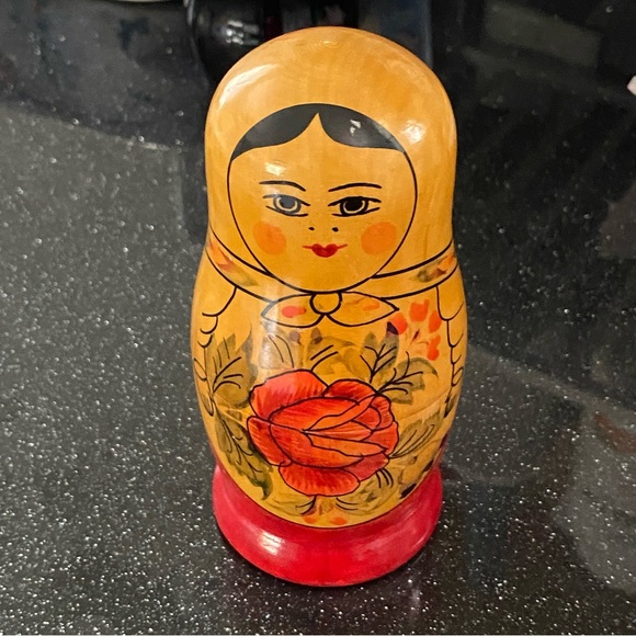 Nesting Dolls - Picture 2 of 3